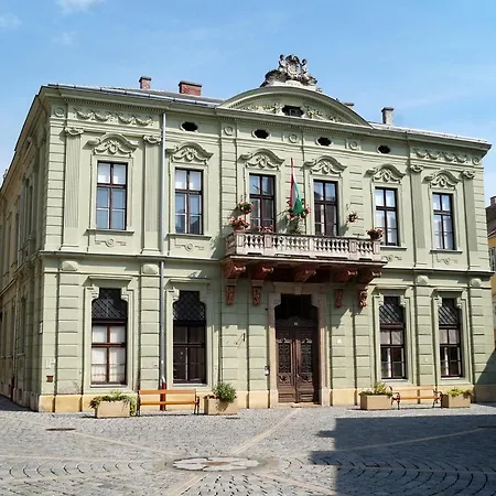 Belvárosi Erdész-lak Appartamento Sopron