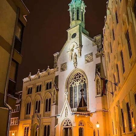 Belvarosi Erdesz-lak Lägenhet Sopron